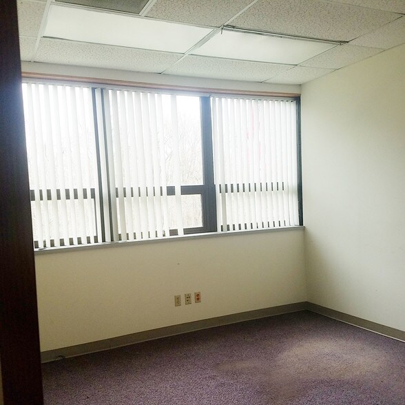 More Photos Of 1 Precision Way, Jamestown Distribution For Sale