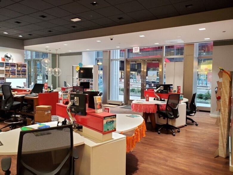 More Photos Of 200 N Michigan Ave, Chicago Apartments For Lease