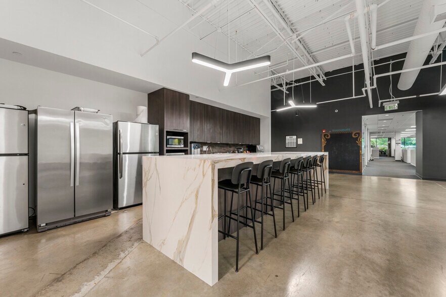 More Photos Of 4365 River Green Pky, Duluth Flex For Lease