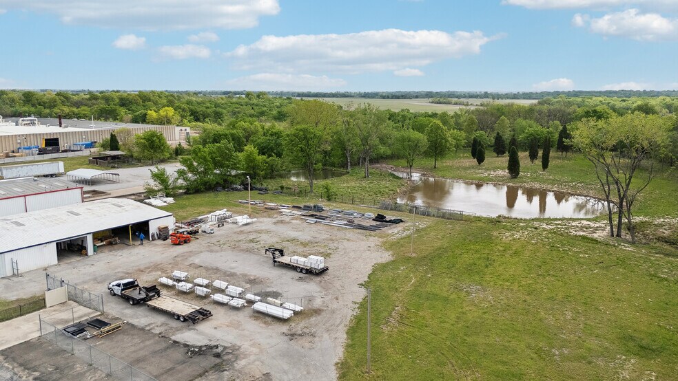 More Photos Of 4151 N Wood Dr, Okmulgee Service For Sale