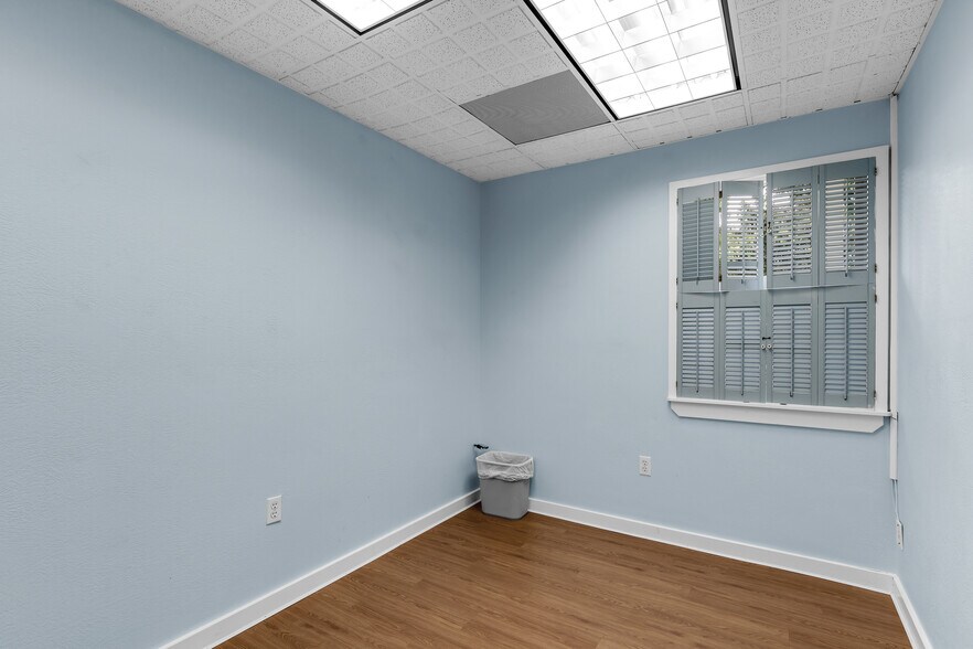 More Photos Of 91760 Overseas Hwy, Tavernier Office For Sale