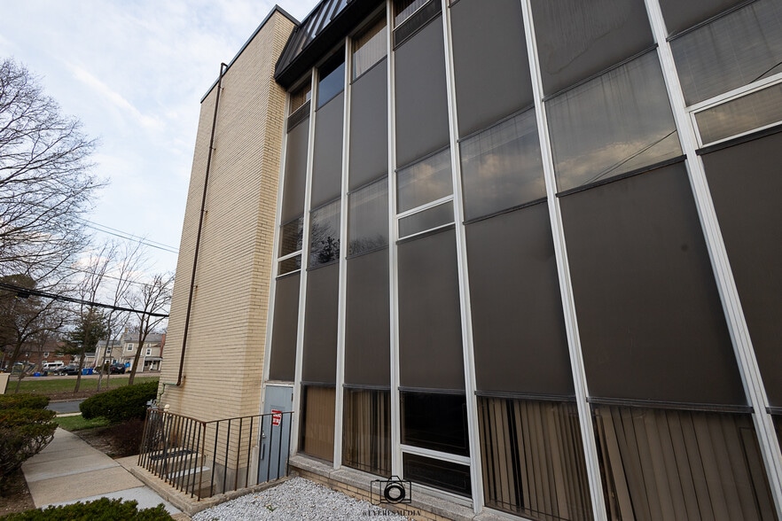 More Photos Of 1215 Livingston Ave, North Brunswick Office For Sale