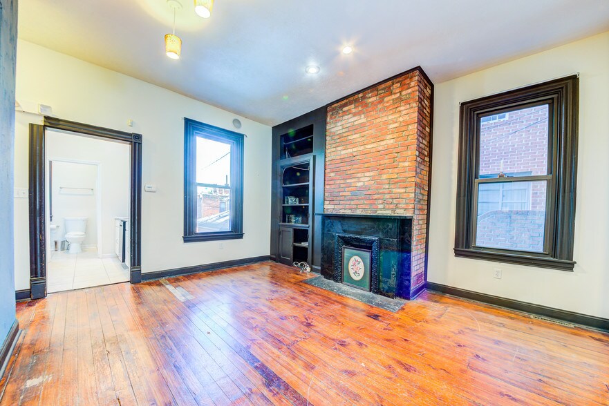 More Photos Of 5817 Ellsworth Ave, Pittsburgh Storefront Retail Office For Lease