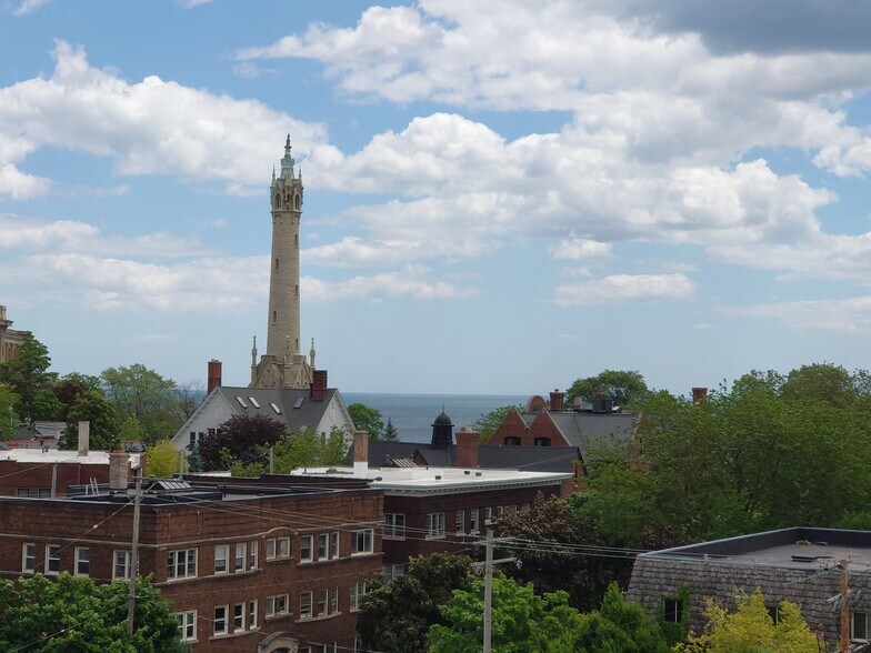 More Photos Of 2252-2266 N Prospect Ave, Milwaukee Office For Sale