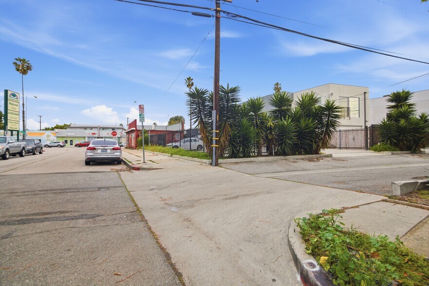 More Photos Of 13122 W Washington Blvd, Los Angeles Freestanding For Sale