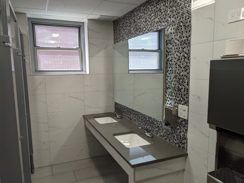 More Photos Of 53 N Park Ave, Rockville Centre Office For Lease