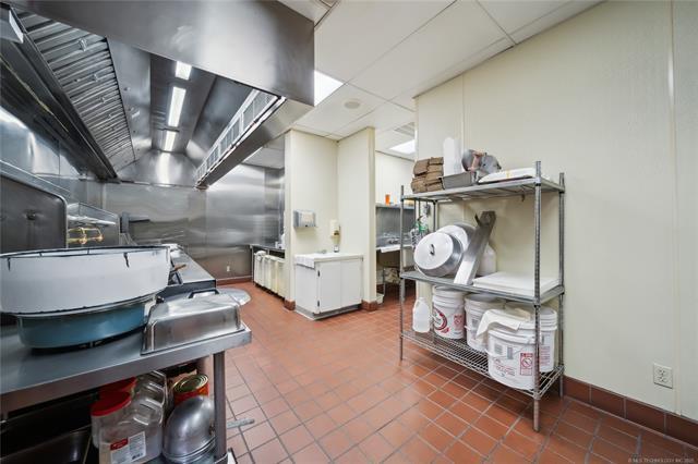 More Photos Of 109 S Cincinnati Ave, Tulsa Fast Food For Sale