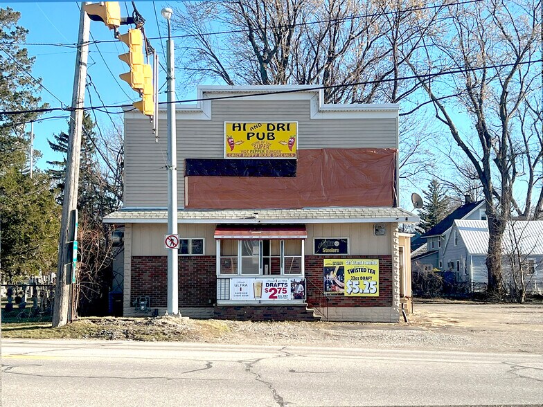 Primary Photo Of 3077 W Lake Rd, Erie Bar For Sale