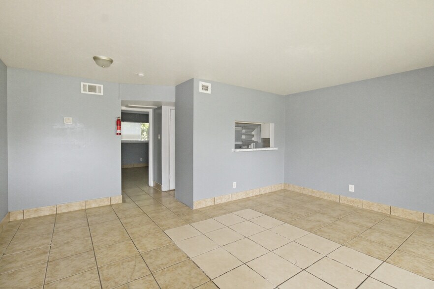 More Photos Of 3046 Golfcrest Blvd, Houston Apartments For Sale