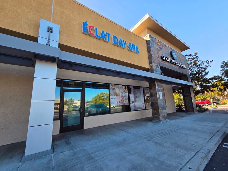 Primary Photo Of 3135 Harbor Blvd, Costa Mesa General Retail For Sale