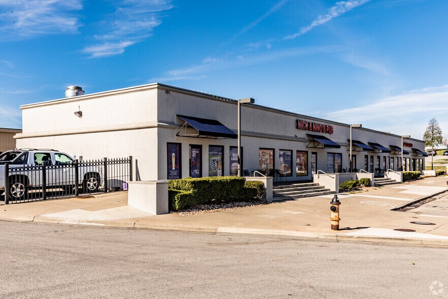 More Photos Of I-29 @ I-29 & Tiffany Springs Pkwy., Kansas City Unknown For Lease