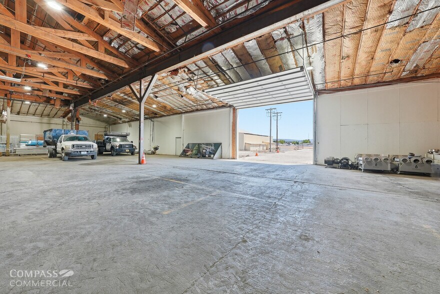 More Photos Of 1948 N Main St, Prineville Manufacturing For Lease