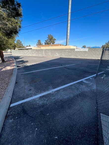 More Photos Of 6150 Transverse Dr, Las Vegas Office For Sale