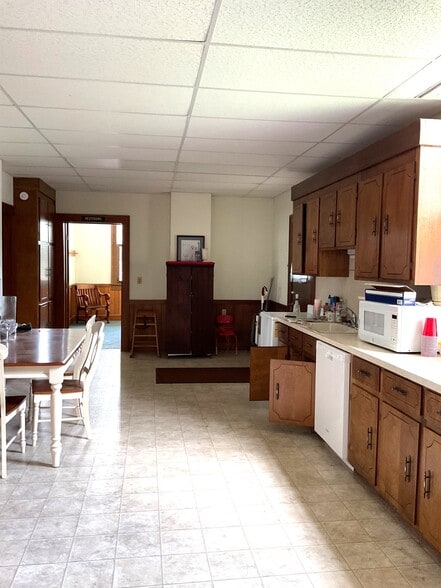 More Photos Of 101 Main St, Henderson Religious Facility For Sale