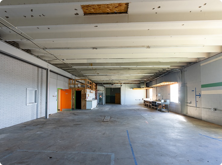 More Photos Of 1706 S Galvin Rd, Bellevue Showroom For Sale