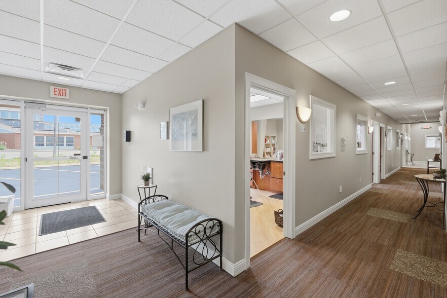 More Photos Of 1280 W Main St, Sun Prairie Freestanding For Sale
