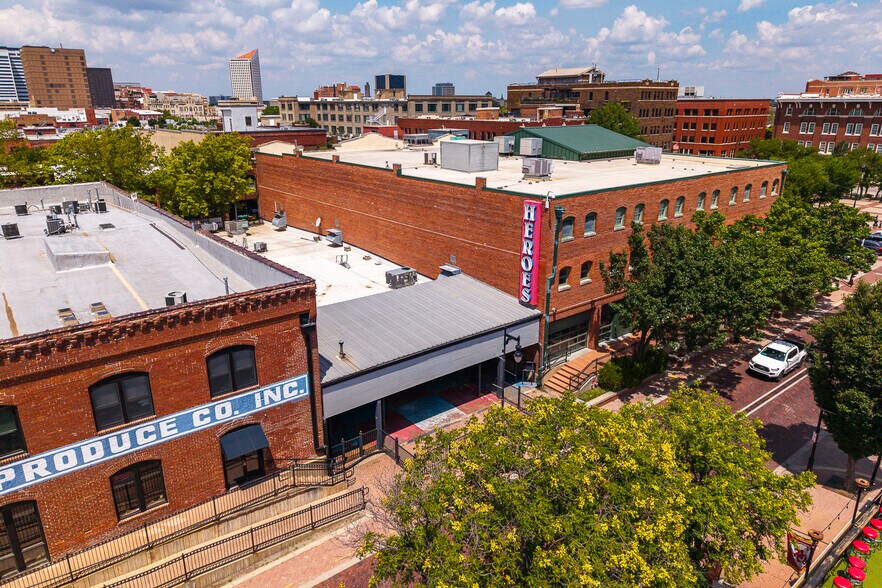 More Photos Of 117 N Mosley St, Wichita Bar For Sale