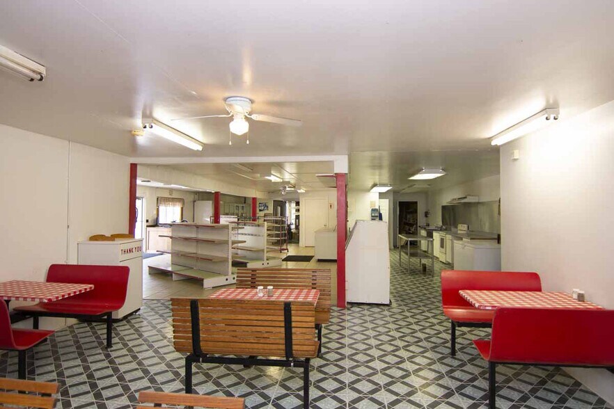 More Photos Of 4830 Highland Trl, Alderson General Retail For Sale