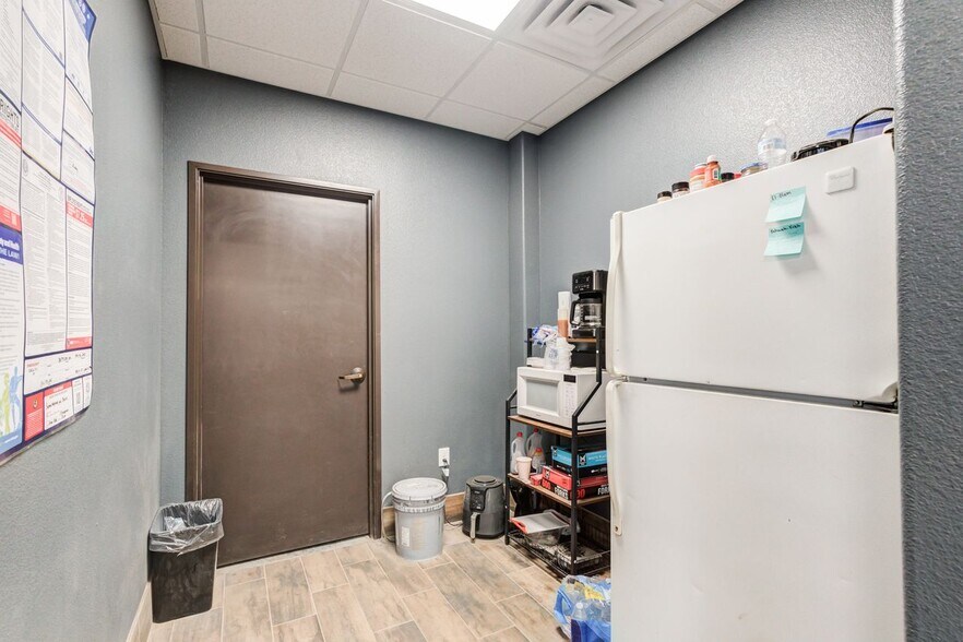 More Photos Of 4805 N Interstate 27, Lubbock Industrial For Sale
