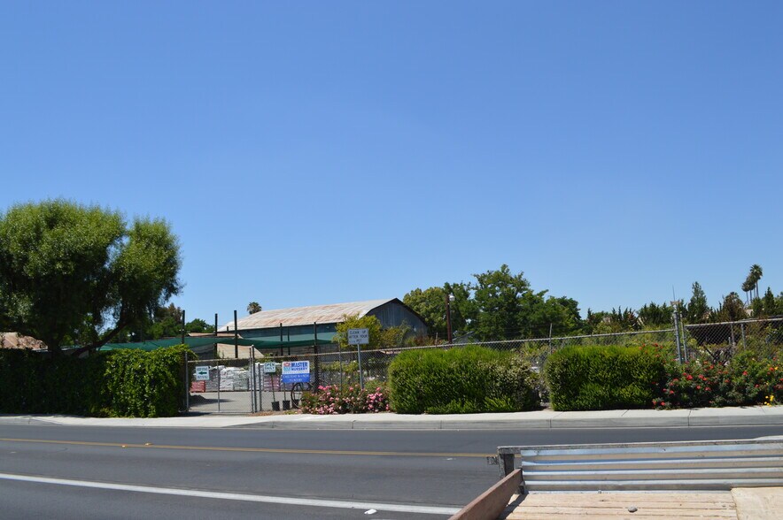 More Photos Of 2750 W Devonshire Ave, Hemet Freestanding For Sale