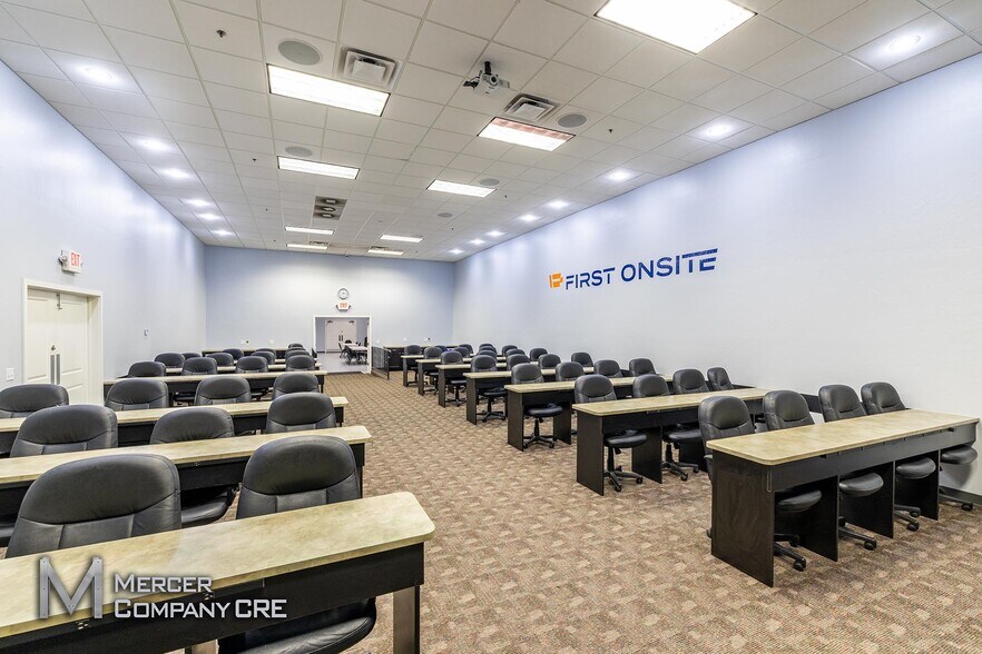 More Photos Of 3300 N Santa Fe Ave, Oklahoma City Warehouse For Lease