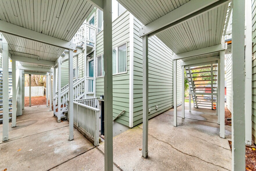 More Photos Of 8415 N Fessenden St, Portland Apartments For Sale