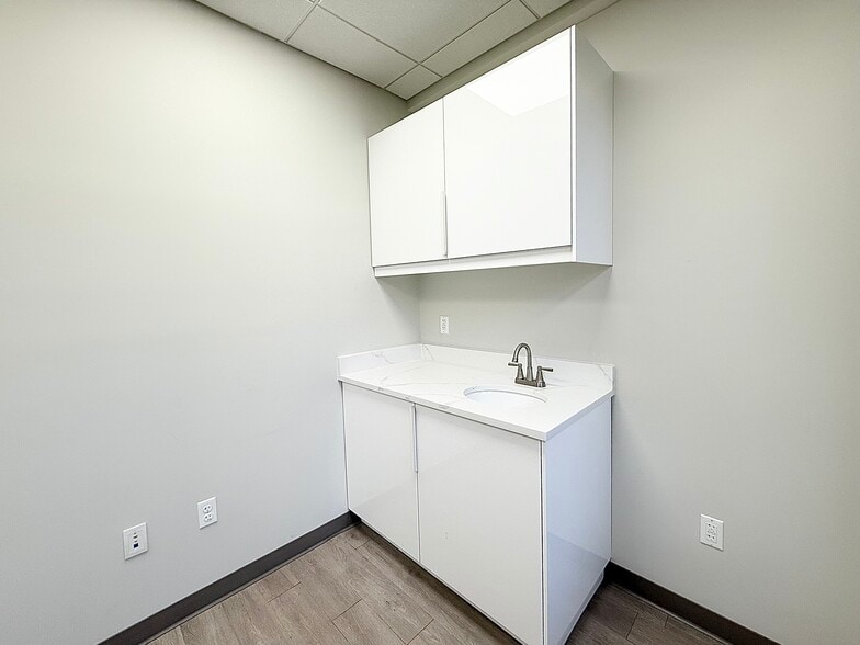 More Photos Of 86 Bowery, New York Office For Lease