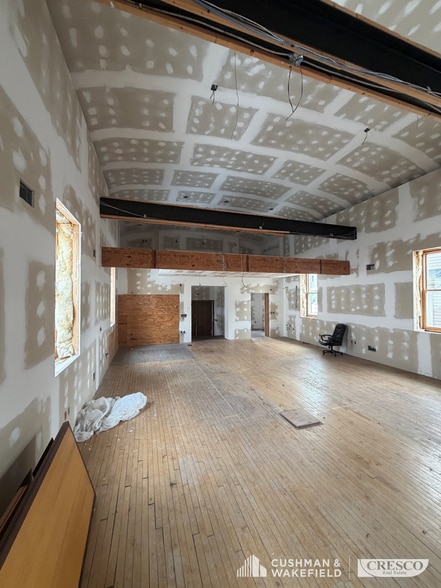 More Photos Of 1350 W 69th St, Cleveland Loft Creative Space For Sale