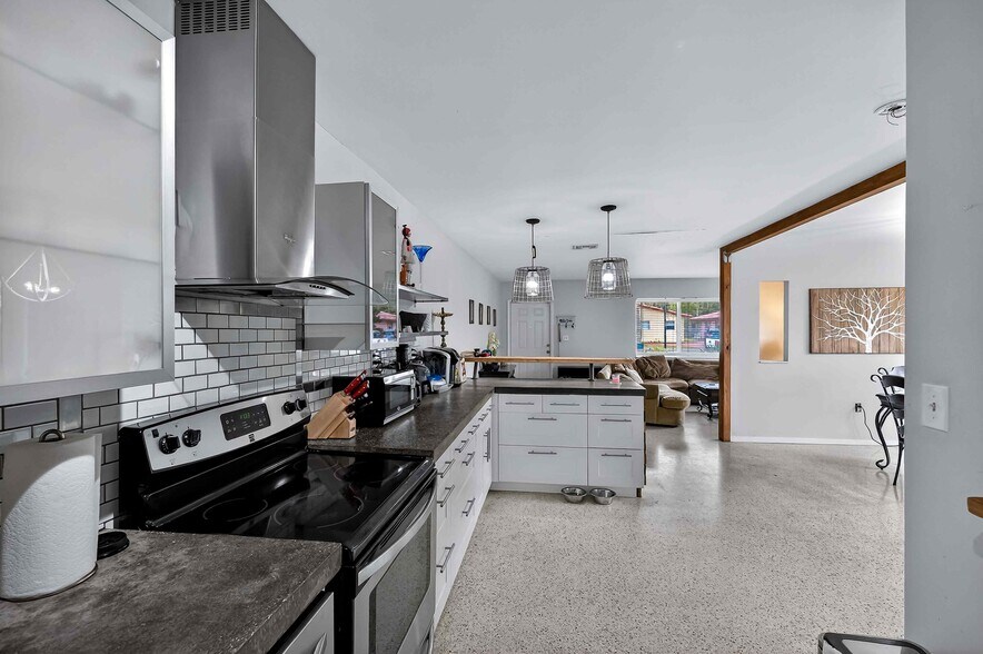 More Photos Of 8640 NE 2nd Ave, El Portal Office Residential For Sale