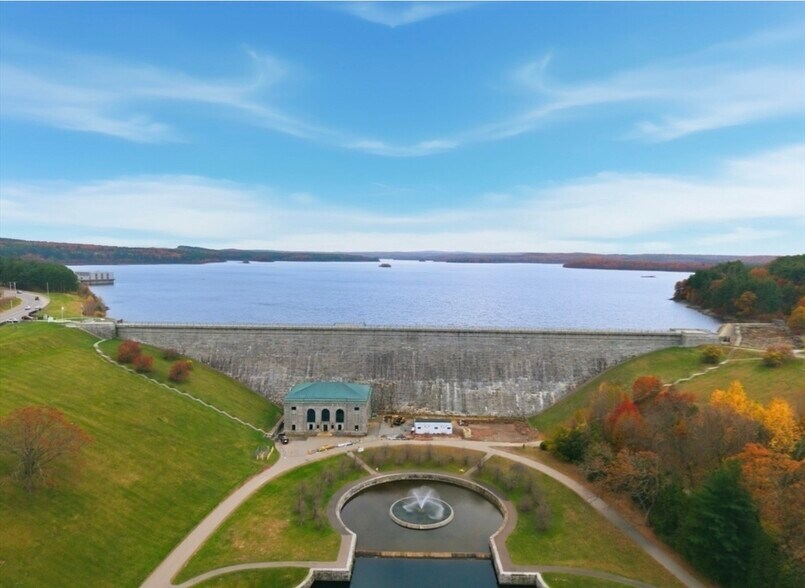 More Photos Of 280 High St, Clinton Department Store For Lease