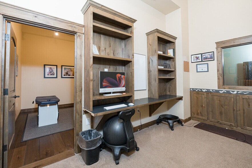 More Photos Of 210-214 W Sunset Ave, Coeur d'Alene Freestanding For Lease