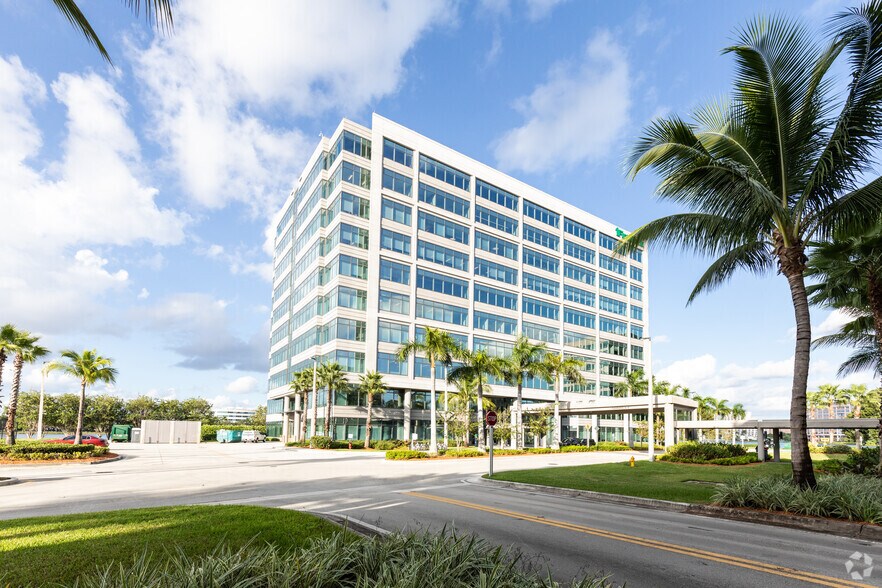 Primary Photo Of 800 Waterford Way, Miami Office For Lease