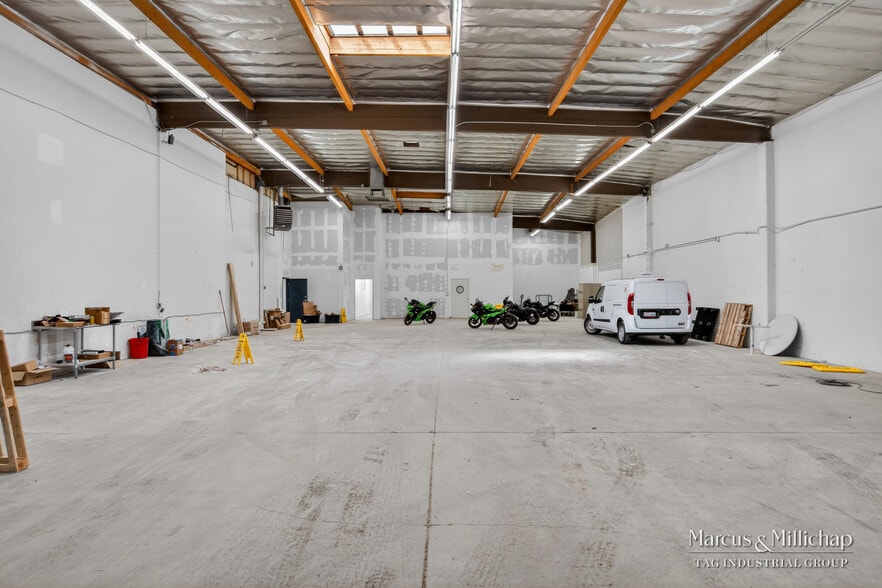 More Photos Of 6700 Valjean Ave, Van Nuys Warehouse For Sale