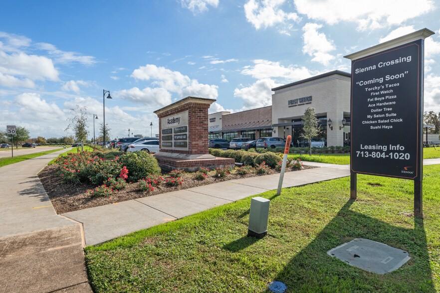 More Photos Of 9018-9034 Sienna Crossing Dr, Missouri City Unknown For Lease