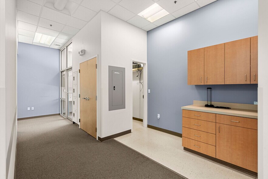 More Photos Of , Lawrence Office For Sale