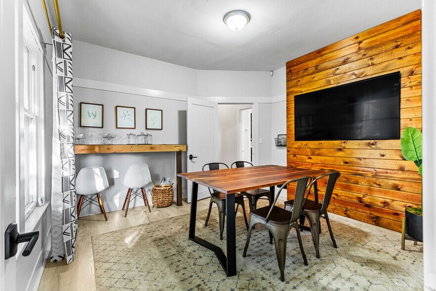 More Photos Of 765 Liberty St SE, Salem Loft Creative Space For Lease