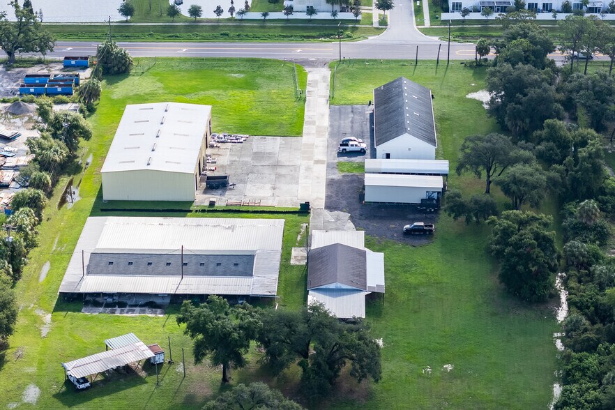 More Photos Of 6901 S 78th St, Riverview Warehouse For Lease
