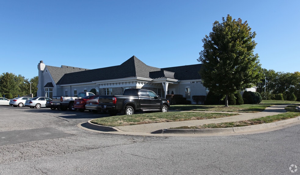 More Photos Of 12760 W 87th Street Pky, Lenexa Medical For Lease