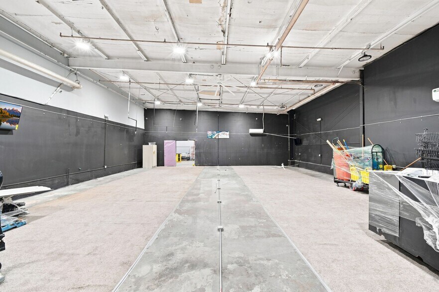More Photos Of 5811 Lyons Ave, Houston Freestanding For Lease