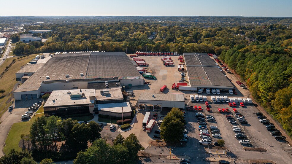 More Photos Of 4600 E Lake Blvd, Birmingham Warehouse For Sale