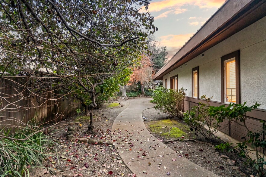 More Photos Of 24954 Cypress Ave, Hayward Multifamily For Sale