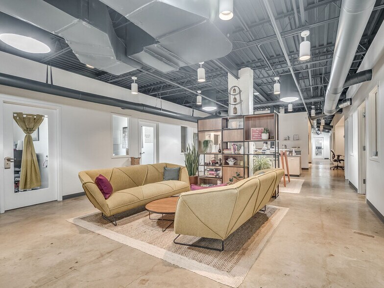 More Photos Of 916 NW 6th St, Oklahoma City Storefront Retail Office For Sale