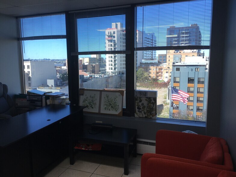 More Photos Of 36-09 Main St, Flushing Medical For Lease