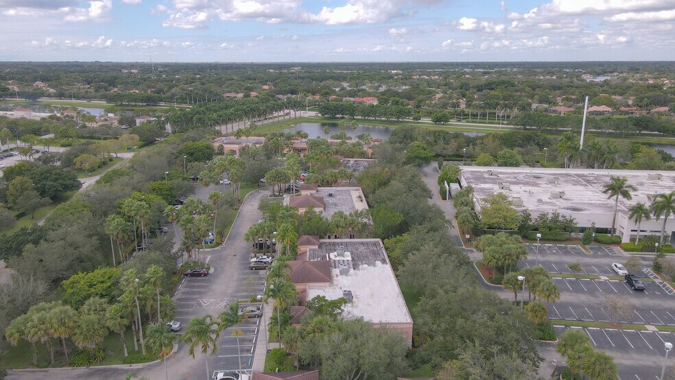 More Photos Of 1835 N Corporate Lakes Blvd, Weston Medical For Sale