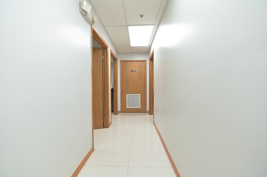 More Photos Of 7770 NW 46th St, Doral Warehouse For Sale