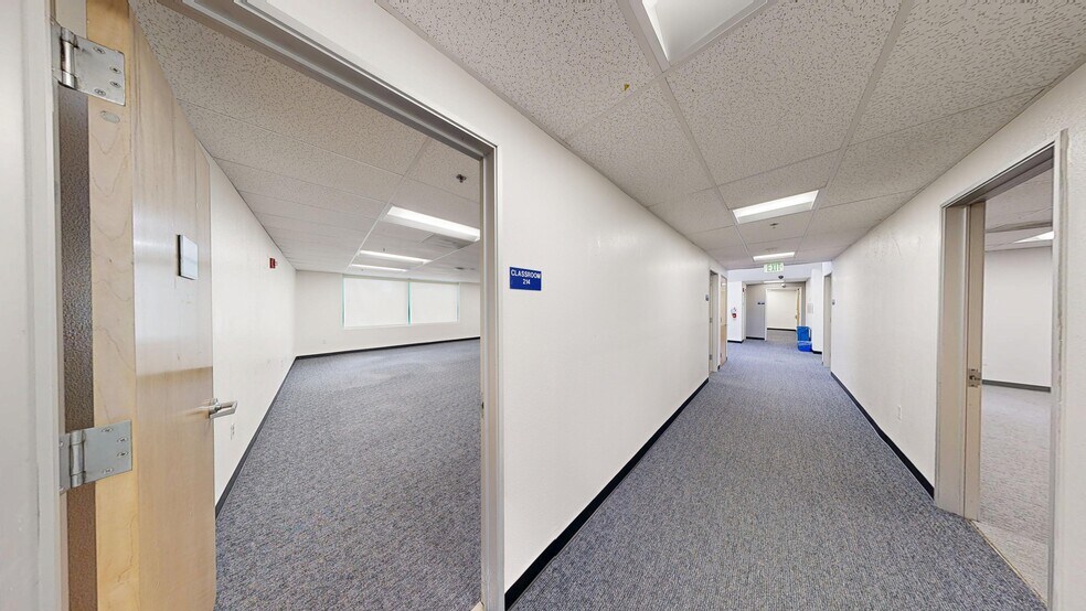 Primary Photo Of 1560 Berger Dr, San Jose Light Distribution For Lease