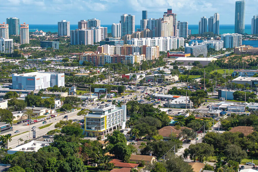 Primary Photo Of 18501 NE 25th Ct, North Miami Beach Apartments For Lease