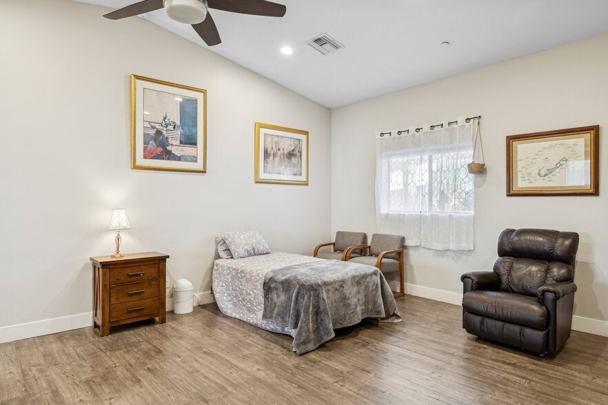 More Photos Of 5926 E Wilshire Dr, Scottsdale Assisted Living For Sale