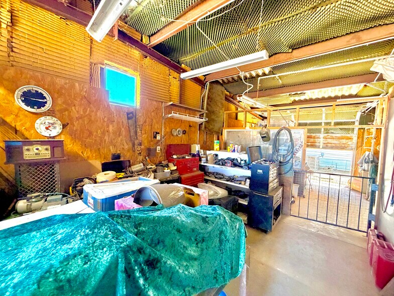 More Photos Of 15329 S Sunland Gin Rd, Arizona City Auto Repair For Sale