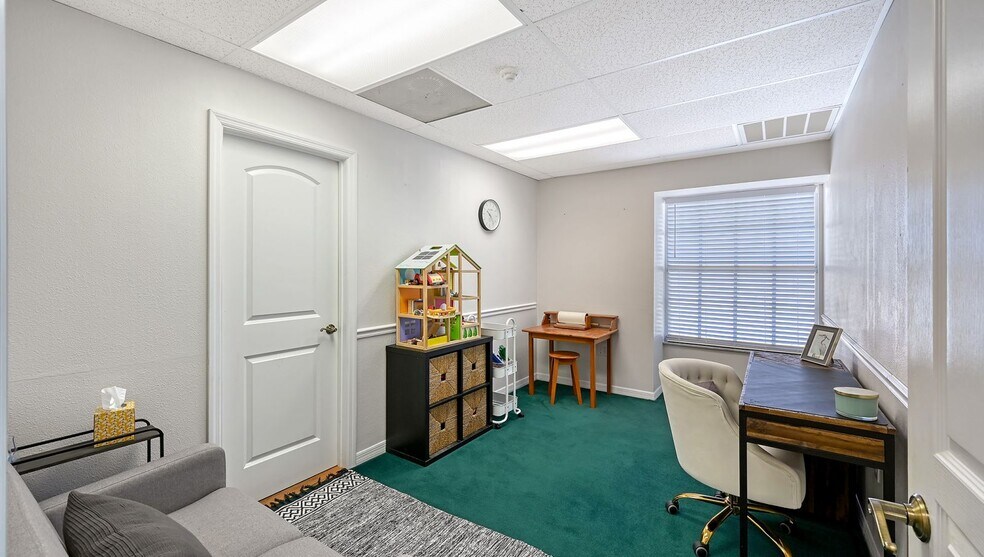 More Photos Of 1505 Tamiami Trl S, Venice Medical For Sale